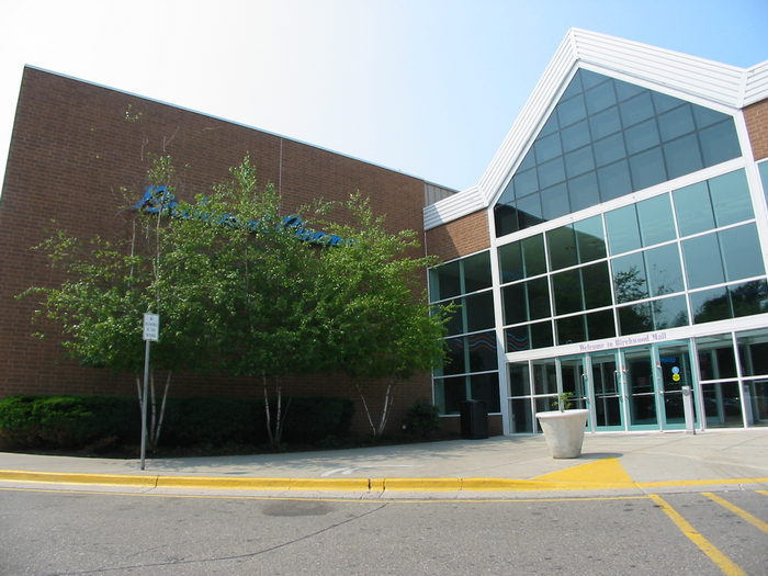 AMC Birchwood 10 - June 2002 (newer photo)